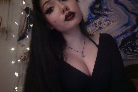 Nahá fotka uniklých OnlyFans od Moonbaby Asmr