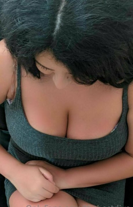 Alasti lekkinud OnlyFans-i pilt Yourfavoriteforeva