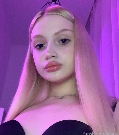 Krstntm  Diaqua naked leaks OnlyFans pic