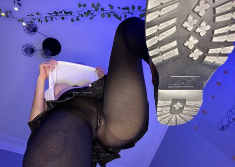 Photo nue de fuite OnlyFans de Kira Sin