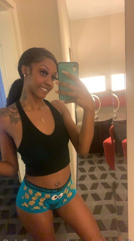 Foto di nudo di fuga di OnlyFans di Kamalakash00