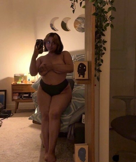 Nacktes geleaktes OnlyFans-Foto von Spookyshah