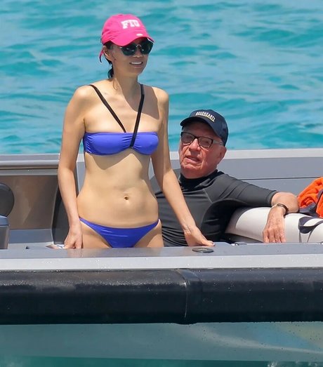 Nacktes geleaktes OnlyFans-Foto von Wendi Deng Murdoch