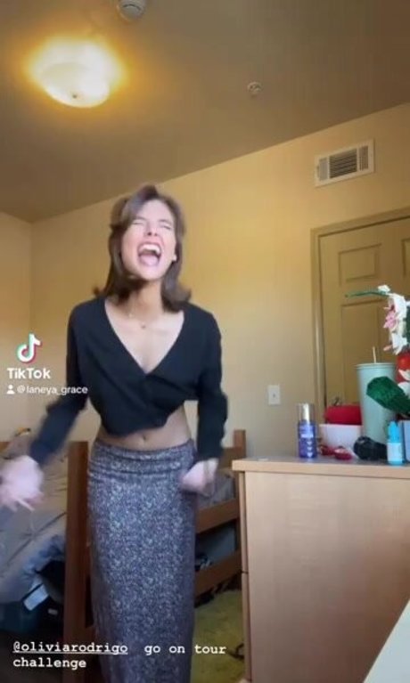 Laneya Grace OnlyFansリークヌード写真