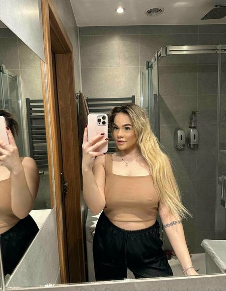 Foto desnuda filtrada de OnlyFans de April007free