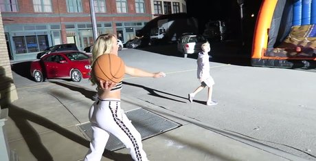 Nacktes geleaktes OnlyFans-Foto von Meghan Mccarthy