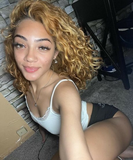 Naken lekkede OnlyFans-bilde av Celestvictoria