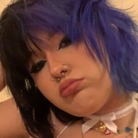 Naakte gelekte OnlyFans-foto van Mym3ll0dy