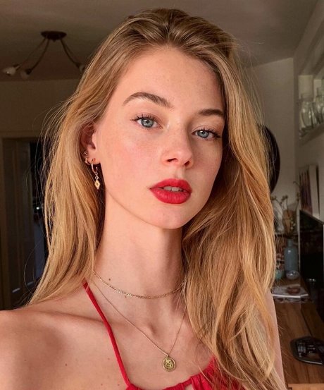 Nacktes geleaktes OnlyFans-Foto von Lauren De Graaf