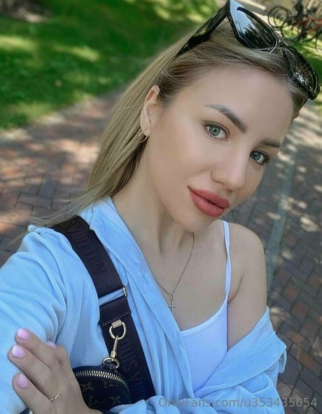 Naken läckt OnlyFans-bild av Katekk22