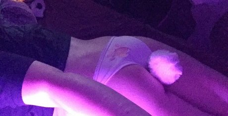 Nahá fotka uniklých OnlyFans od Aliceainashel