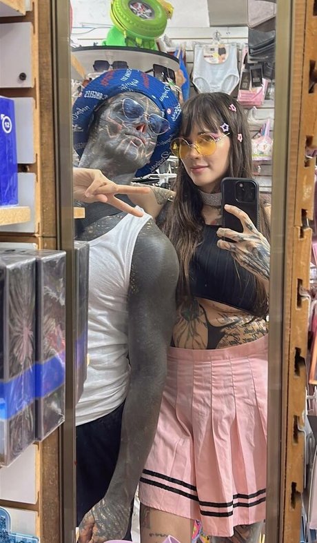 Alasti lekkinud OnlyFans-i pilt Oshunvirtual