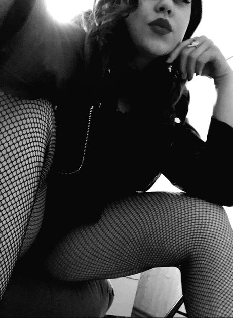 Naakte gelekte OnlyFans-foto van Kinkikitty