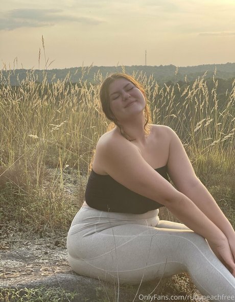 Foto di nudo di fuga di OnlyFans di Rubypeachfree