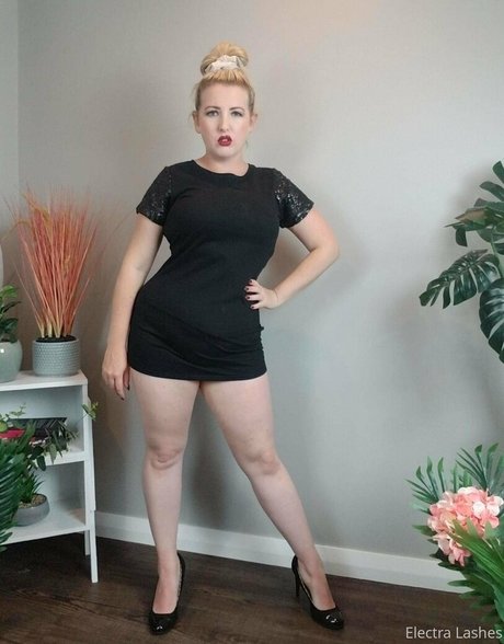 Nahá fotka uniklých OnlyFans od Electralashes