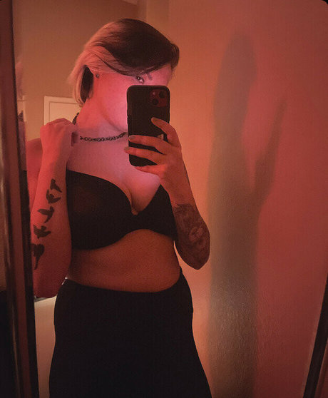 Nacktes geleaktes OnlyFans-Foto von Lillexii