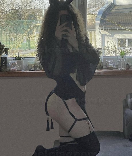 Amelciaqpompa OnlyFansリークヌード写真