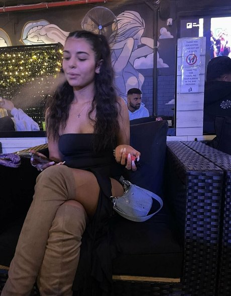 OnlyFans-model Madiprivate