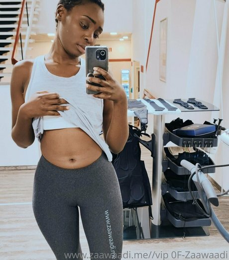 Обнаженная фотография утечки OnlyFans от Zaawaaditv