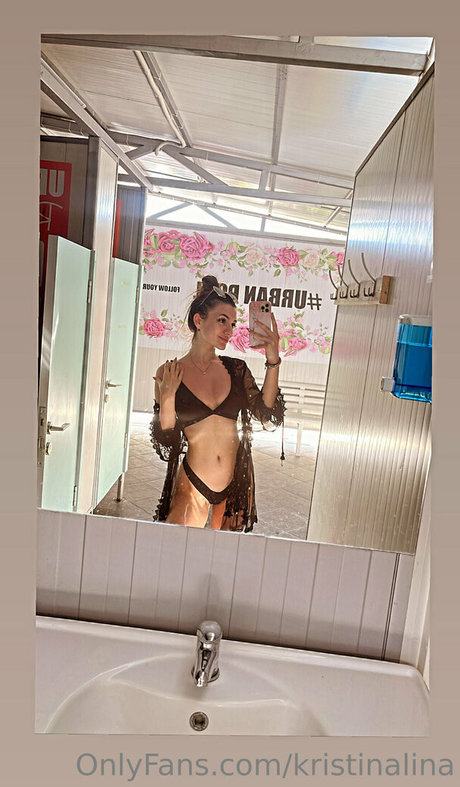 Naakte gelekte OnlyFans-foto van Kristylina