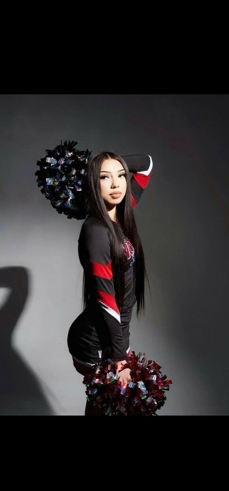 Naken lekkede OnlyFans-bilde av Luhbabyprincess