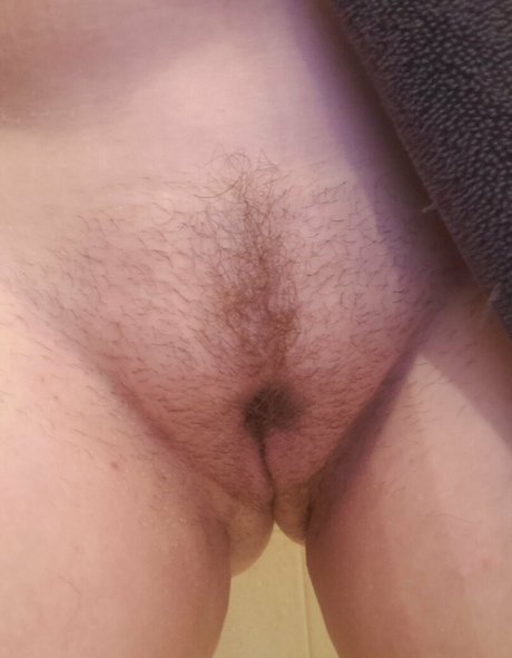 Alasti lekkinud OnlyFans-i pilt Risenfeinics