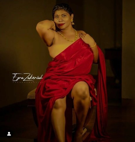 Naakte gelekte OnlyFans-foto van Nandana Krishna