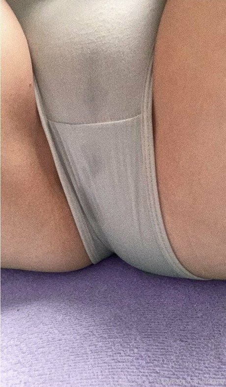 Dotknij OnlyFansリークヌード写真