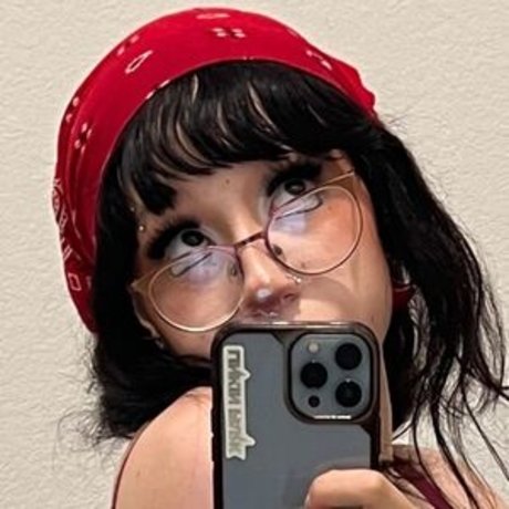 Naken lekkede OnlyFans-bilde av Drive Liquidation