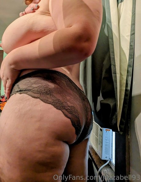 Naken lekkede OnlyFans-bilde av Jazzabell93