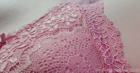 Обнаженная фотография утечки OnlyFans от Pixiebait