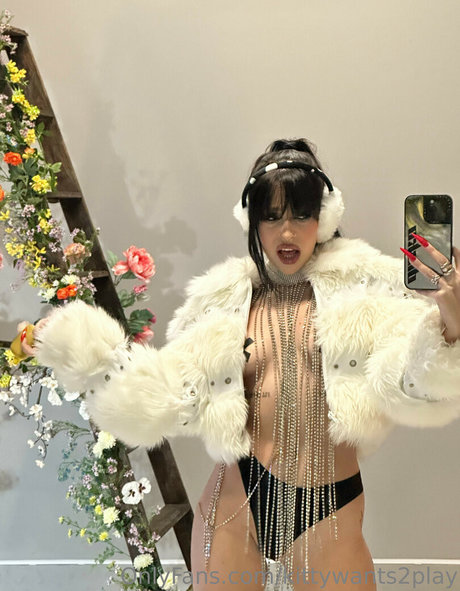 Nahá fotka uniklých OnlyFans od Diskokitty