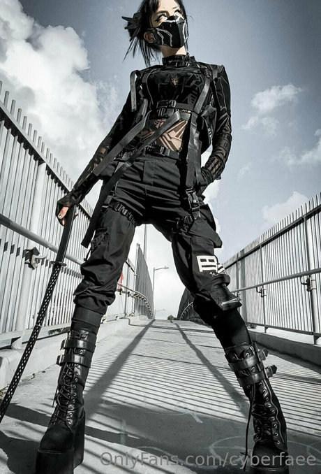 Naakte gelekte OnlyFans-foto van Cyberfaee