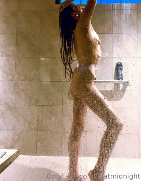 Naken lekkede OnlyFans-bilde av Jillatmidnight