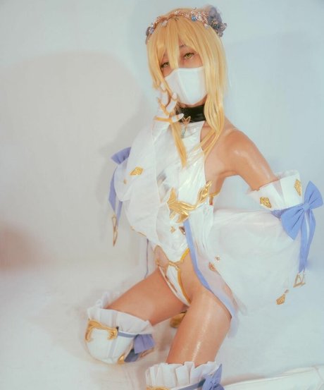 Naken läckt OnlyFans-bild av Yawarakai Luna