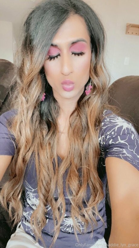 Naken lekkede OnlyFans-bilde av Maddielyngrace