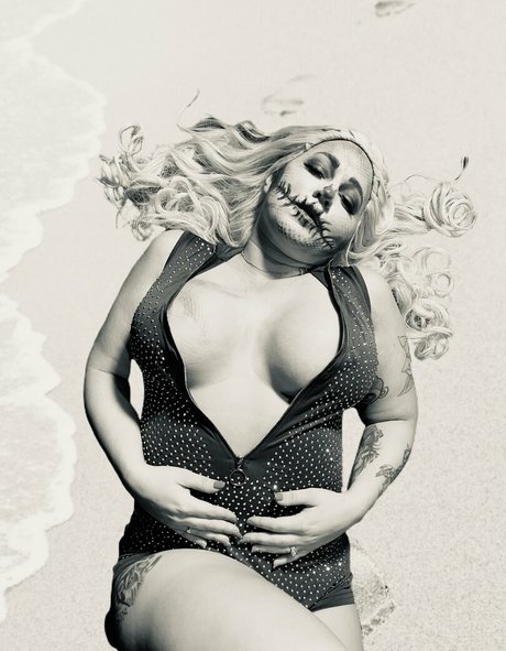 Foto di nudo di fuga di OnlyFans di Catfishwifefreepage