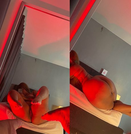 Nahá fotka uniklých OnlyFans od Rihannarose