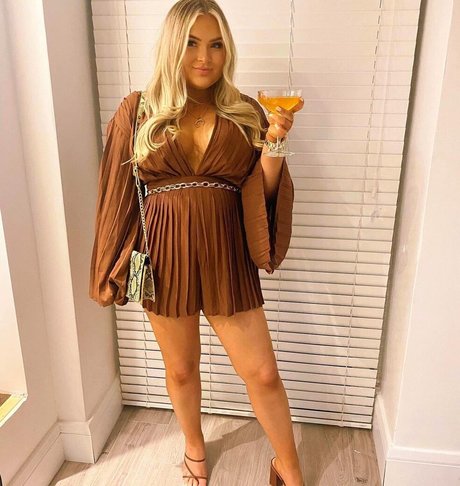 Naken lekkede OnlyFans-bilde av Mcorfffxx