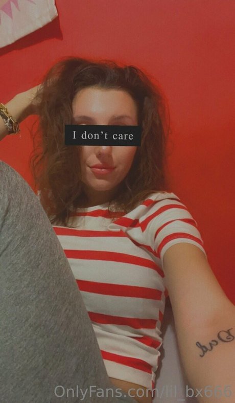 Обнаженная фотография утечки OnlyFans от Lilbx666