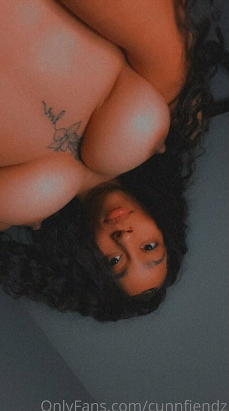 Naakte gelekte OnlyFans-foto van Thereddragon2x