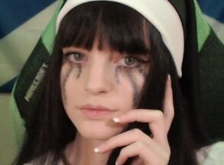 Naakte gelekte OnlyFans-foto van Exoe Asmr