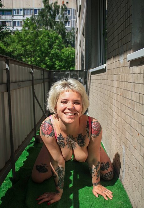 Naakte gelekte OnlyFans-foto van Pollyyvla