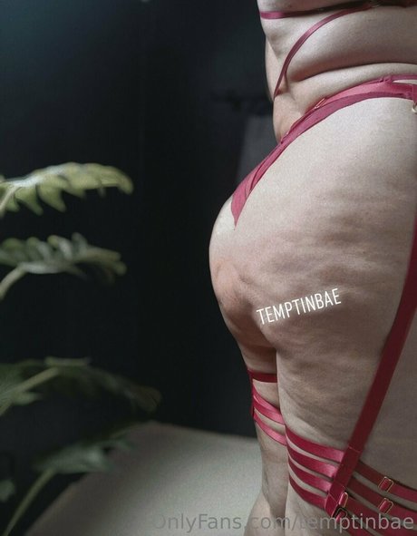 Foto di nudo di fuga di OnlyFans di Temptinbae