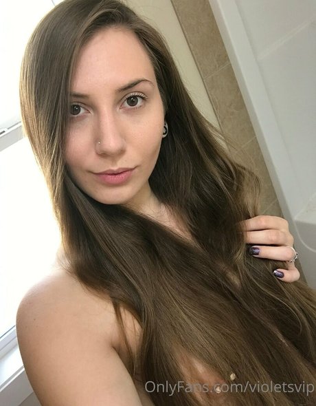 Nahá fotka uniklých OnlyFans od Violetsvip