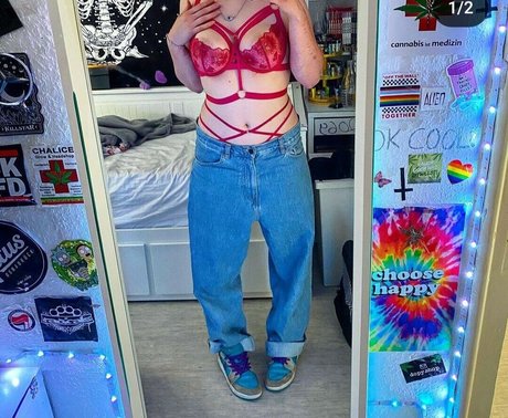 OnlyFans-model Itsjustacigarette