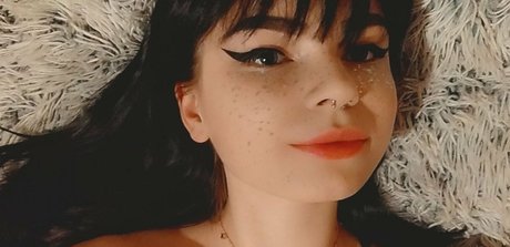 Nahá fotka uniklých OnlyFans od Anettefree