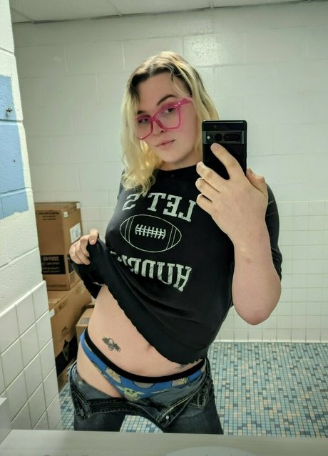 Foto desnuda filtrada de OnlyFans de Magicalgirlevefree