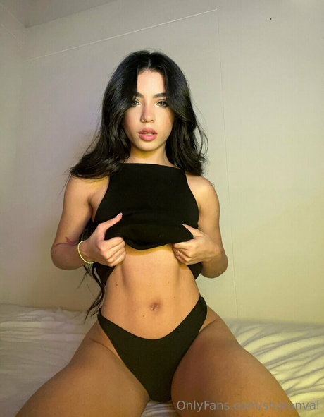 Nacktes geleaktes OnlyFans-Foto von Sharonv21