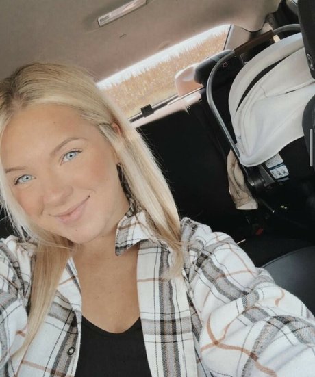 Corieamoore naked leaks OnlyFans pic